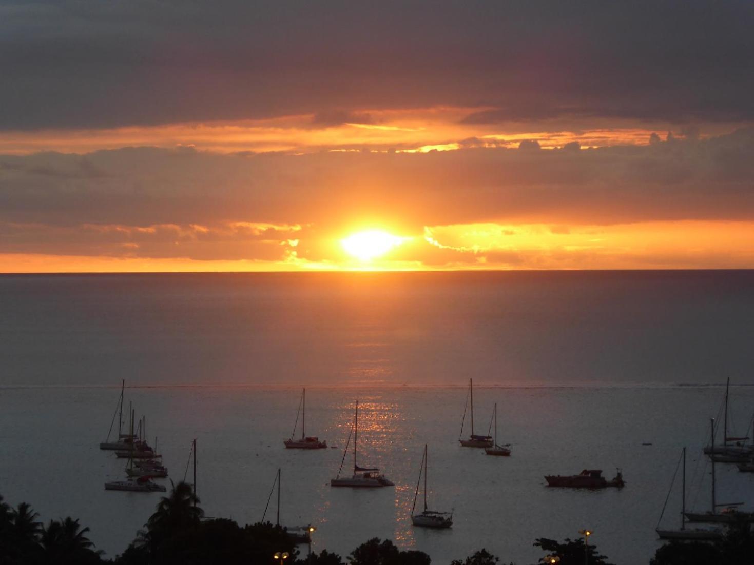 Maeva Sunset View Hotel Пунауиа Екстериор снимка